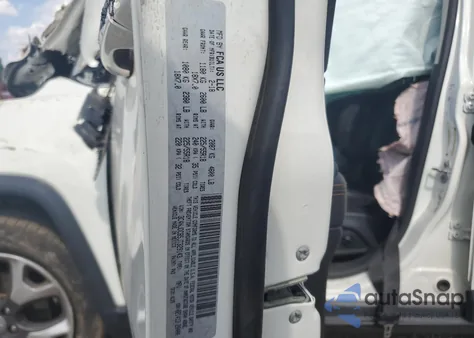 2018 Jeep Compass Limited z USA, uszkodzony, nr VIN 3C4NJDCB5JT329143